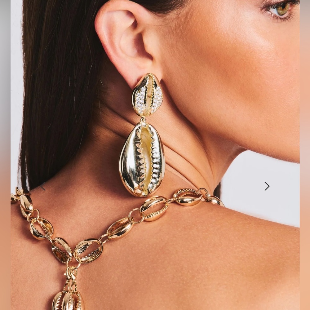 Retrofete Vida Shell Clip On Earrings